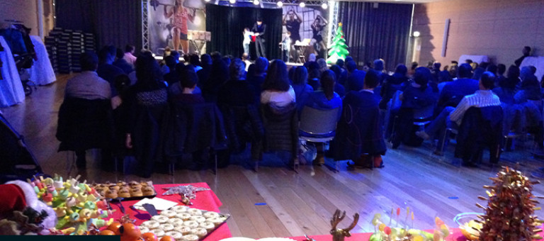 Arbre_de_Noël_Spectacle_UCPA_Vitam